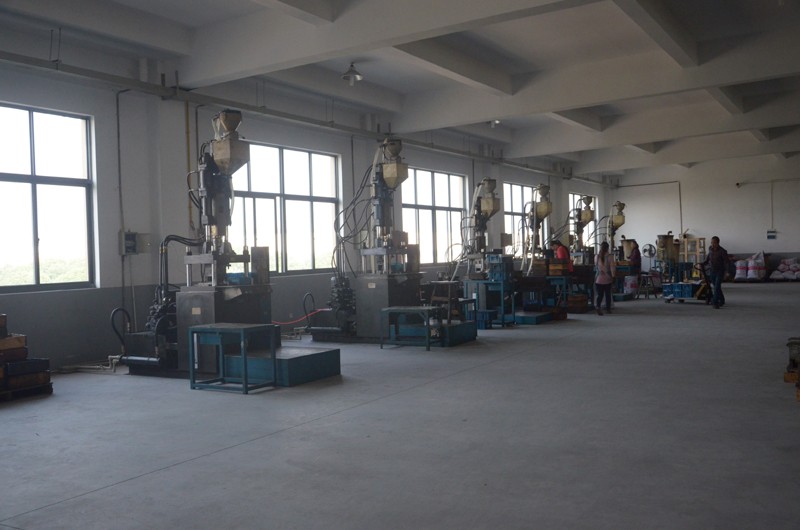 Hydraulic-valve-coil-injection-molding-workshop