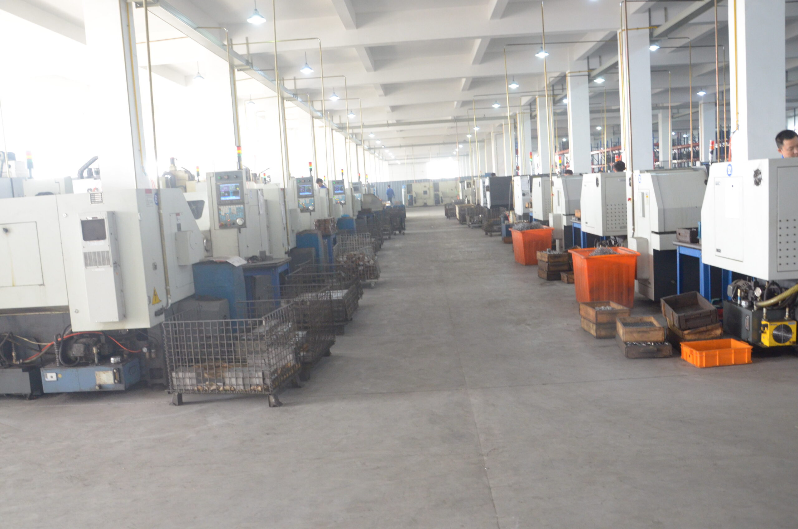 hydraulic-Valve-body-rough-machining-lathe-workshop